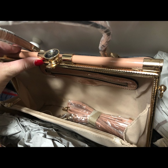 COPY - Kate Spade purse - Picture 5 of 9